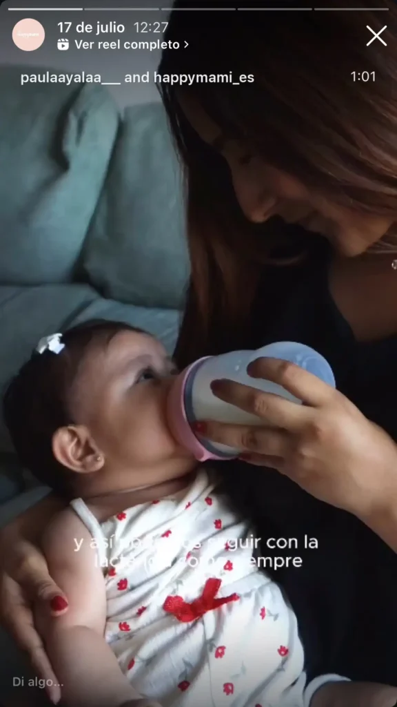 mamá y bebé con biberón happymami